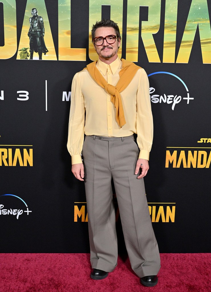 Pedro Pascal looks like a weenie 